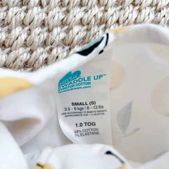 Love to Dream Swaddle Up Sleep Sack 1.0 TOG Pears Sm Sleeveless Two-Way Zip nwot - Picture 4 of 5